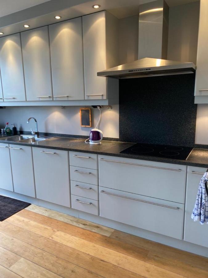 Lichtrijk Mooi Appartement Met Zicht Op Hof Van Roosendael Antwerpen Bagian luar foto